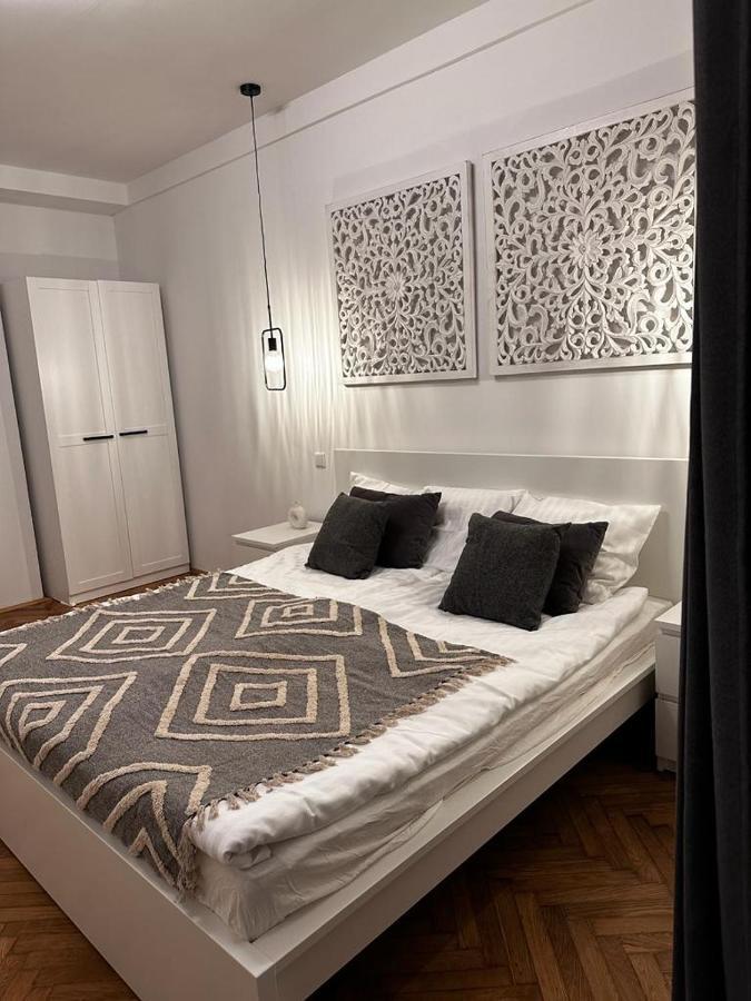 Riverside Apartment Karlovy Vary Bagian luar foto