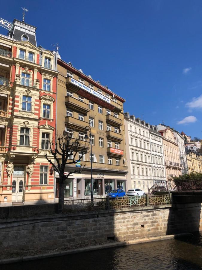 Riverside Apartment Karlovy Vary Bagian luar foto